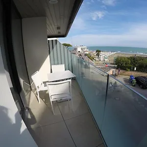 Serenissima Bilocale Con Terrazzo Frontemare Appartamento Caorle