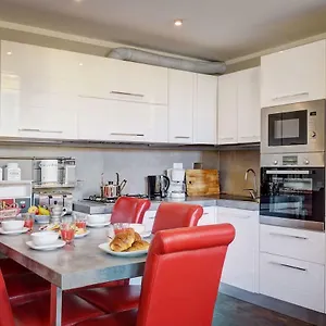 Lucrezia By Prestige Apartamento